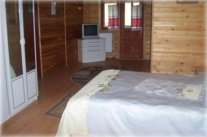 Boykivskiy Dvir Hotel Yasenitsa Zamkova Стая снимка
