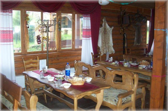 Boykivskiy Dvir Hotel Yasenitsa Zamkova Екстериор снимка
