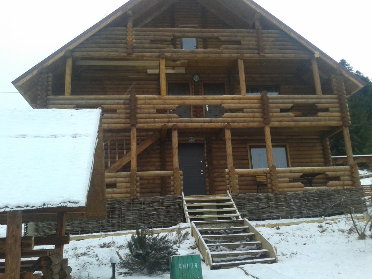 Boykivskiy Dvir Hotel Yasenitsa Zamkova Екстериор снимка