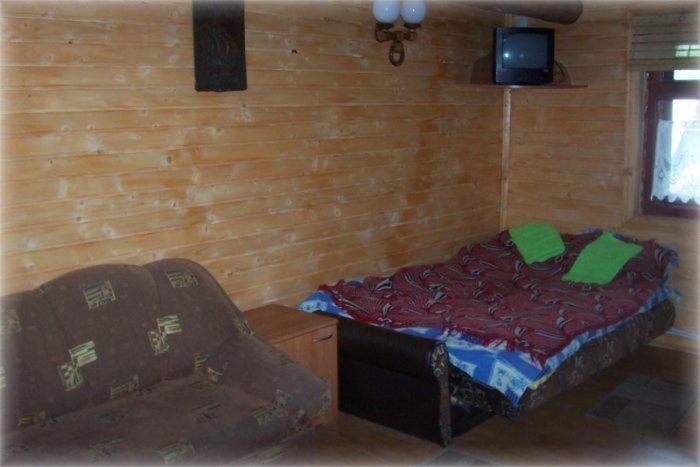 Boykivskiy Dvir Hotel Yasenitsa Zamkova Екстериор снимка